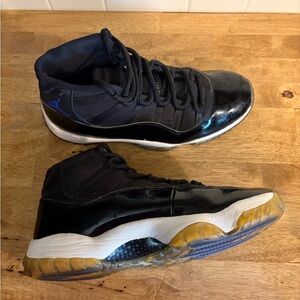 Nike Air Jordan 11 Retro ‘Space Jam’ Sneakers Sz 12